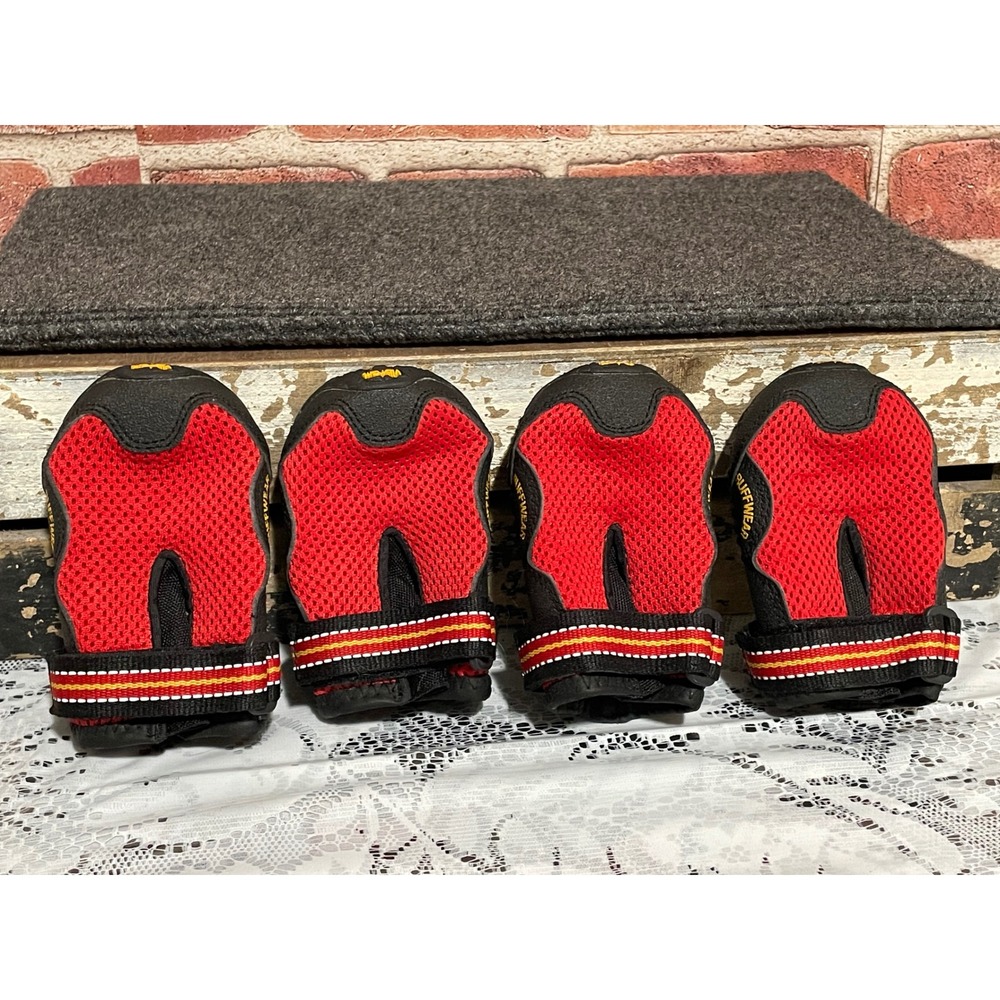 Ruffwear Grip Trex Dog Boots Red Black Vibram Sole Set of 4 Medium